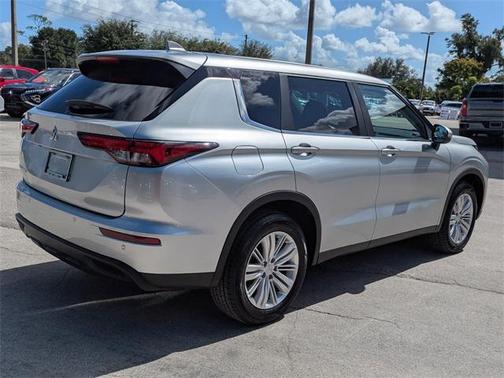 2023 Mitsubishi Outlander ES 2.5 2WD