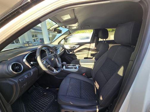 Summit White 2021 Chevrolet Blazer 1LT