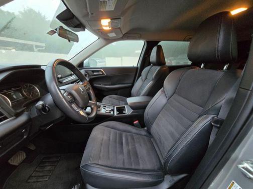 Alloy Silver Metallic 2022 Mitsubishi Outlander SE