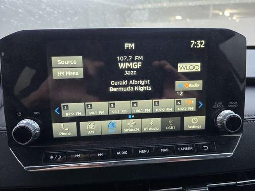 Alloy Silver Metallic 2022 Mitsubishi Outlander SE