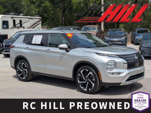 Alloy Silver Metallic 2022 Mitsubishi Outlander SE