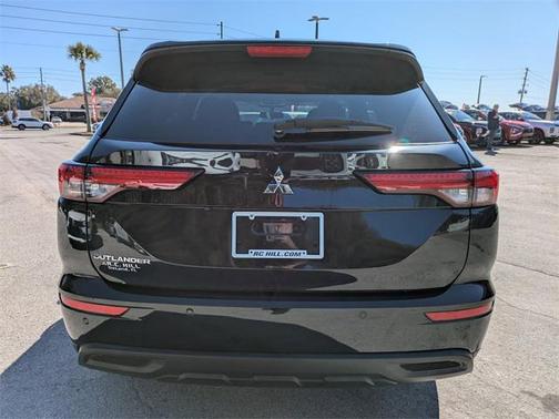 2023 Mitsubishi Outlander ES 2.5 2WD