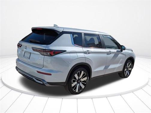 2025 Mitsubishi Outlander SE 2.5 2WD