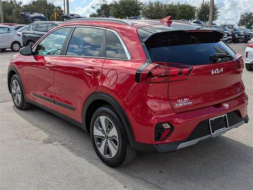 2022 Kia Niro LX