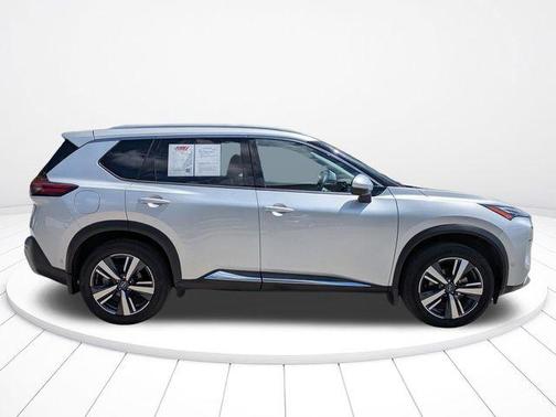 Brilliant Silver Metallic 2022 Nissan Rogue Platinum