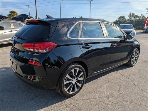 2018 Hyundai Elantra GT Base