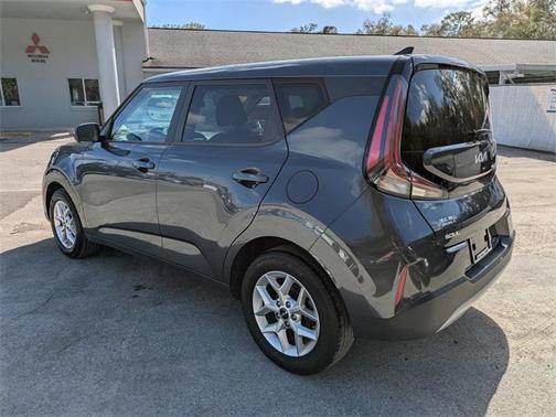 2024 Kia Soul LX
