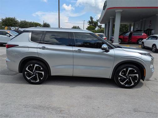 2022 Mitsubishi Outlander SEL 2.5 2WD