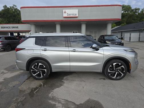 2022 Mitsubishi Outlander SEL 2.5 2WD