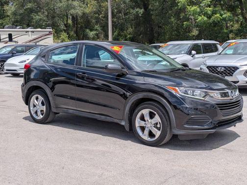 Crystal Black Pearl 2019 Honda HR-V LX