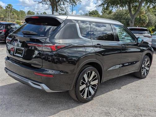2025 Mitsubishi Outlander PLATINUM EDITION 2.5 S-AWC