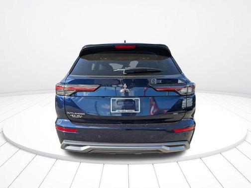 Cosmic Blue Metallic 2026 Mitsubishi Outlander SE 1.5T 2WD
