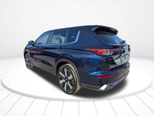 Cosmic Blue Metallic 2026 Mitsubishi Outlander SE 1.5T 2WD