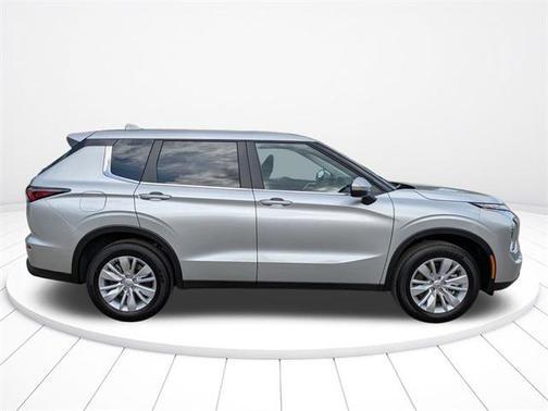 2025 Mitsubishi Outlander ES 2.5 2WD