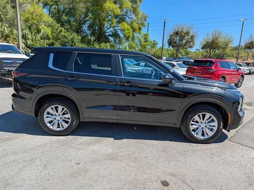 2025 Mitsubishi Outlander ES 2.5 2WD