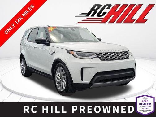 Fuji White 2024 Land Rover Discovery P300 S