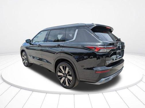 Black Diamond 2026 Mitsubishi Outlander SEL