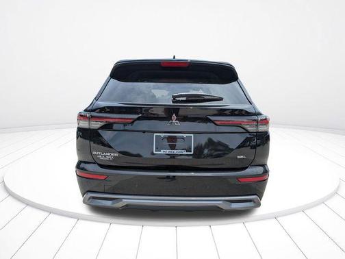 Black Diamond 2026 Mitsubishi Outlander SEL