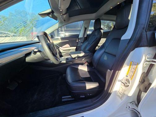 Pearl White Multi-Coat 2021 Tesla Model 3 Long Range