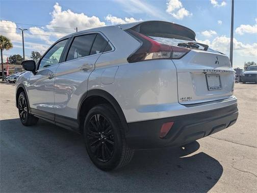 2024 Mitsubishi Eclipse Cross LE