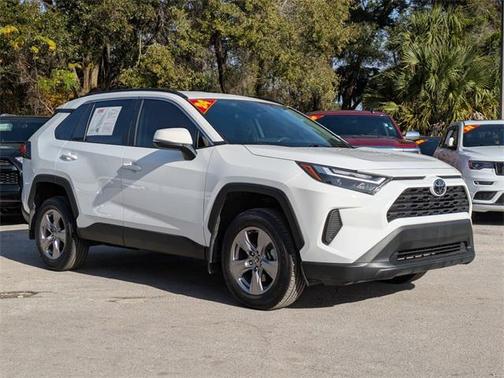 2024 Toyota RAV4 XLE