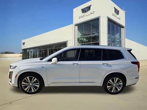 2025 Cadillac XT6 Premium Luxury FWD