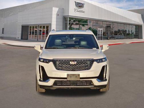 2022 Cadillac XT6 Premium Luxury FWD