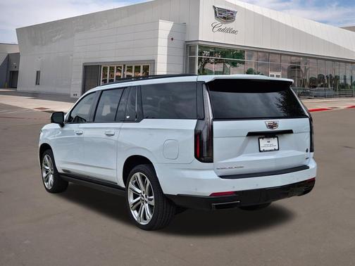 Vibrant White Tricoat 2026 Cadillac Escalade ESV Sport