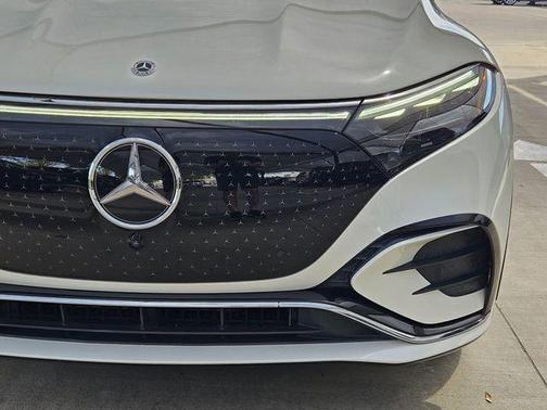 MANUFAKTUR Diamond White Metallic 2023 Mercedes-Benz EQS 580 4MATIC
