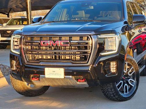 2024 GMC Yukon 4WD AT4