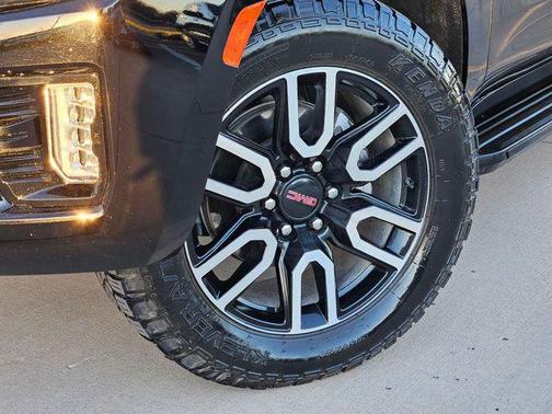 2024 GMC Yukon 4WD AT4