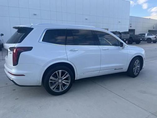 2025 Cadillac XT6 Premium Luxury FWD