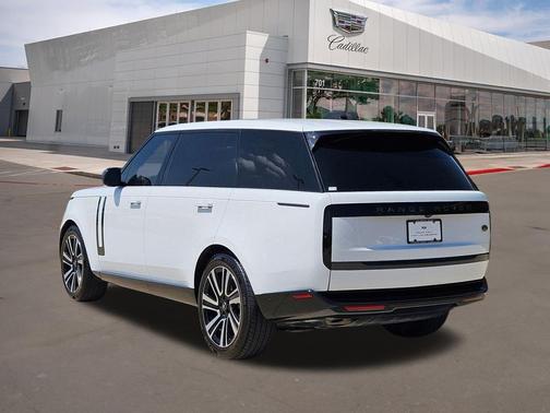 White 2023 Land Rover Range Rover P400 SE