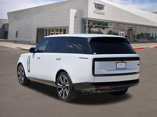 White 2023 Land Rover Range Rover P400 SE