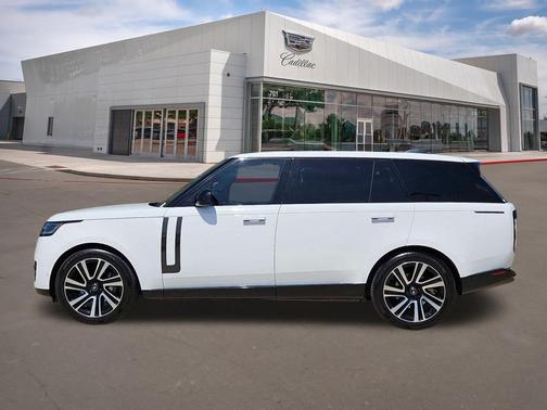 White 2023 Land Rover Range Rover P400 SE