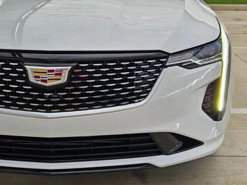 2026 Cadillac CT4 Luxury RWD