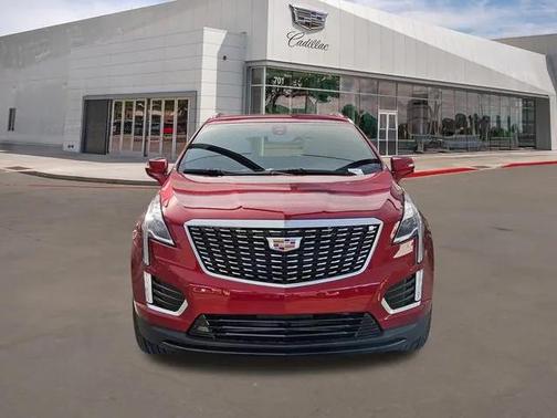 2026 Cadillac XT5 Luxury