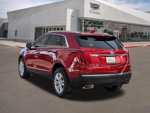 2026 Cadillac XT5 Luxury