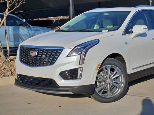 Crystal White Tricoat 2026 Cadillac XT5 Premium Luxury