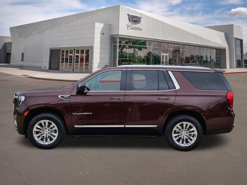 Redwood Metallic 2023 GMC Yukon SLT