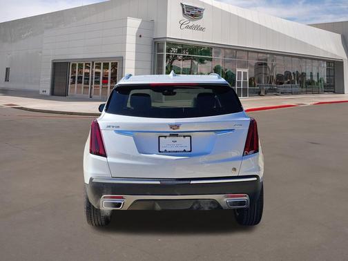 Crystal White Tricoat 2026 Cadillac XT5 Premium Luxury