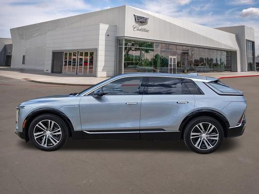 Argent Silver Metallic 2026 Cadillac LYRIQ Luxury