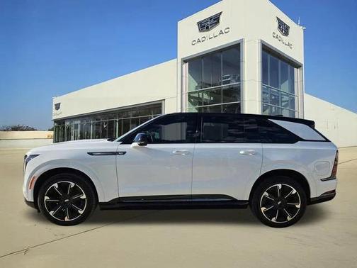 2025 Cadillac Escalade IQ Sport 2