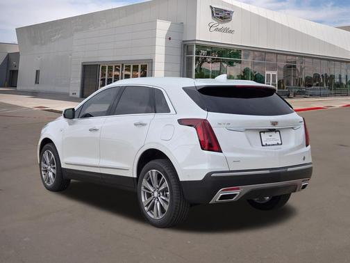 Crystal White Tricoat 2026 Cadillac XT5 Premium Luxury