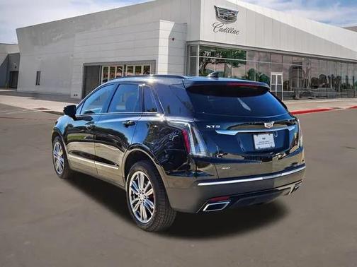 2025 Cadillac XT5 Sport