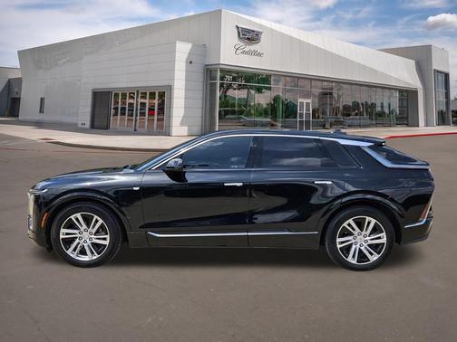 Stellar Black Metallic 2024 Cadillac LYRIQ Tech