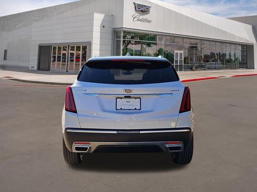 Crystal White Tricoat 2026 Cadillac XT5 Premium Luxury