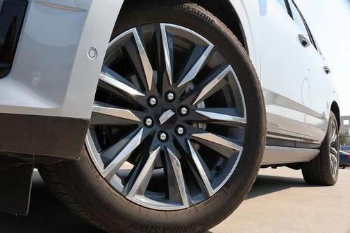 2024 Cadillac Escalade Sport