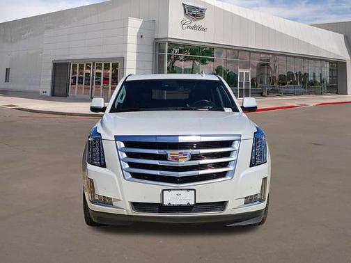 Crystal White Tricoat 2016 Cadillac Escalade Luxury