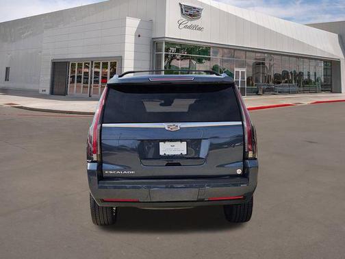 2020 Cadillac Escalade Luxury